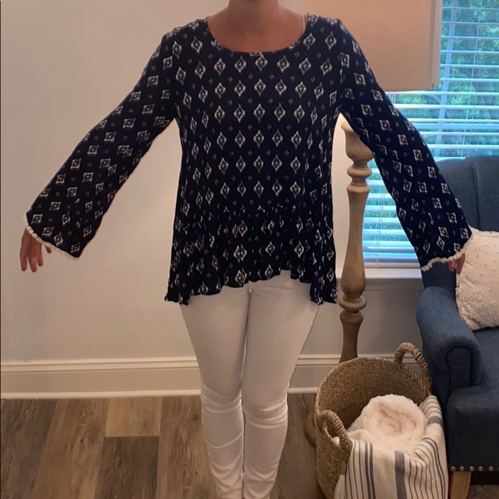 Blue flowy top - Picture 2 of 6
